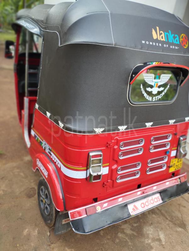 Bajaj 4 stroke 2013 - மறுசீரமைக்கப்பட்டது முச்சக்கர வண்டி sale in Sri Lanka - patpat.lk