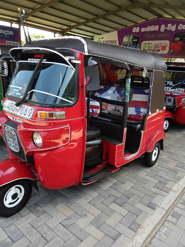 Bajaj Three Wheel 2016 - භාවිතා කරන ලද ත්‍රිරෝද රථය sale in Sri Lanka - patpat.lk