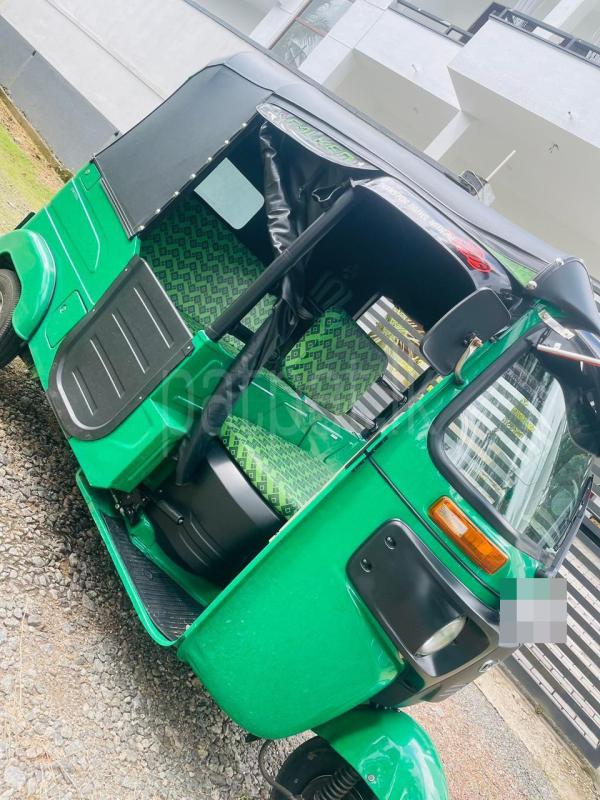 Bajaj 4 stroke 2025 - பயன்படுத்தப்பட்டது முச்சக்கர வண்டி sale in Sri Lanka - patpat.lk