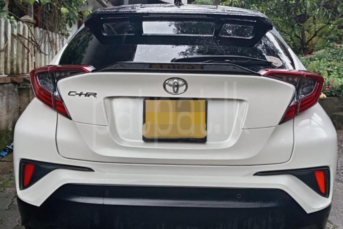 Toyota CHR 2018 - பயன்படுத்தப்பட்டது SUV sale in Sri Lanka - patpat.lk