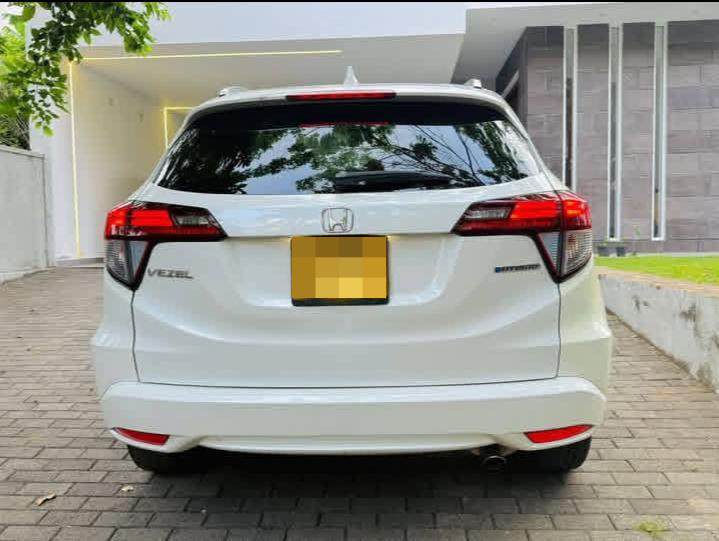Honda Vezel 2014 - பயன்படுத்தப்பட்டது SUV sale in Sri Lanka - patpat.lk