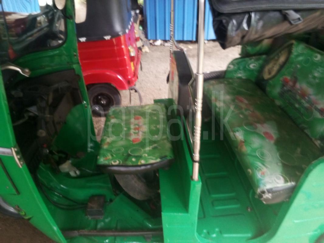 Bajaj Three Wheel 2011 - பயன்படுத்தப்பட்டது முச்சக்கர வண்டி sale in Sri Lanka - patpat.lk