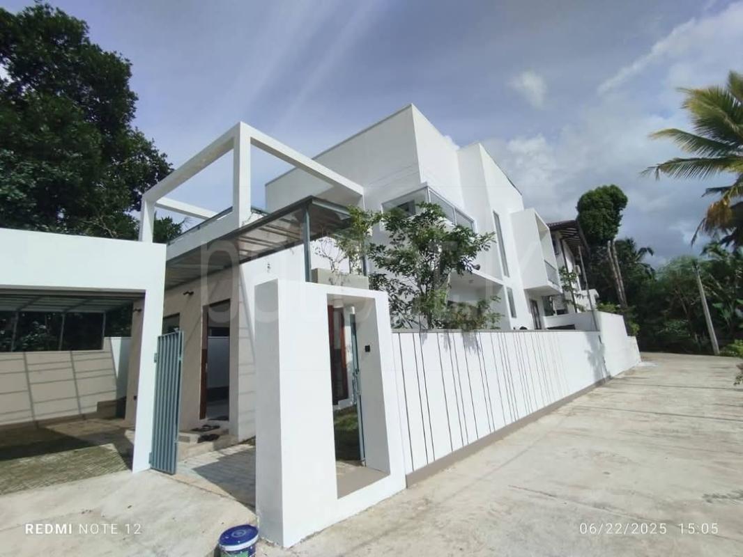 House for Sale in Kottawa ads-image-1