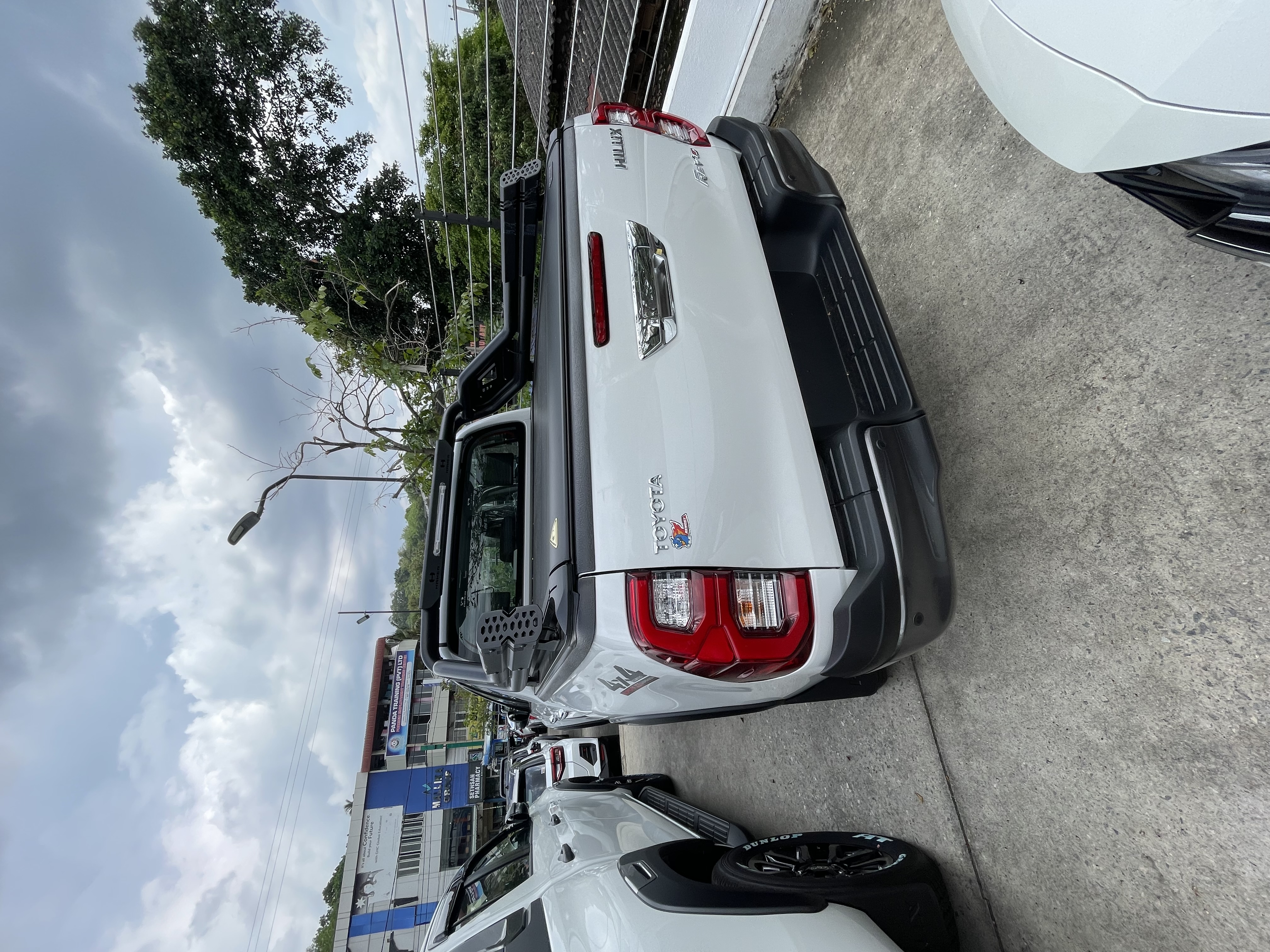 Toyota Hilux 2025 - අලුත් භාණ්ඩ ප්‍රවාහන sale in Sri Lanka - patpat.lk