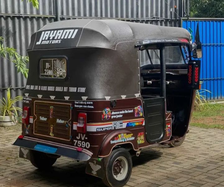Bajaj 2 stroke 2004 - භාවිතා කරන ලද ත්‍රිරෝද රථය sale in Sri Lanka - patpat.lk