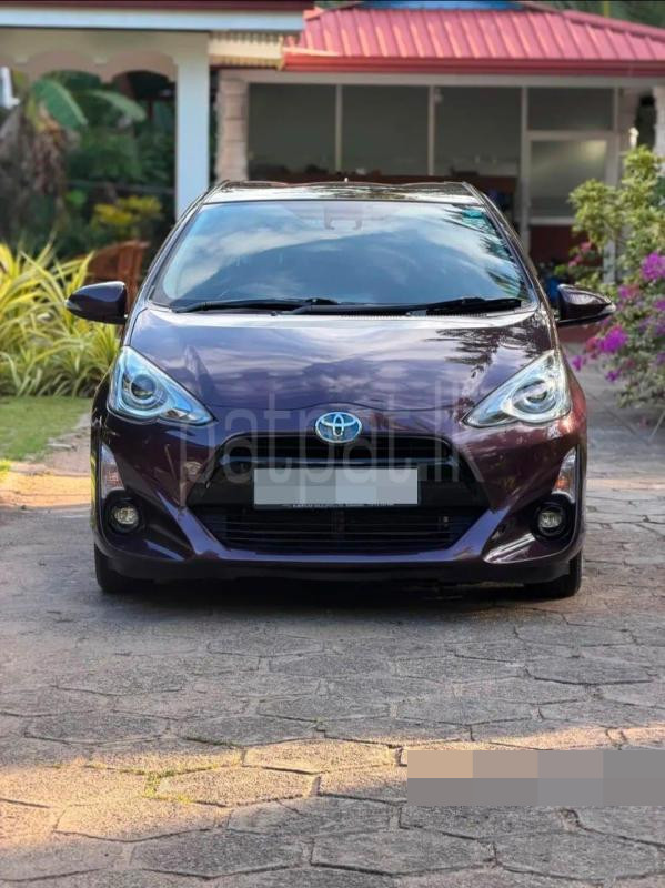 Toyota Aqua 2016 - பயன்படுத்தப்பட்டது கார் sale in Sri Lanka - patpat.lk
