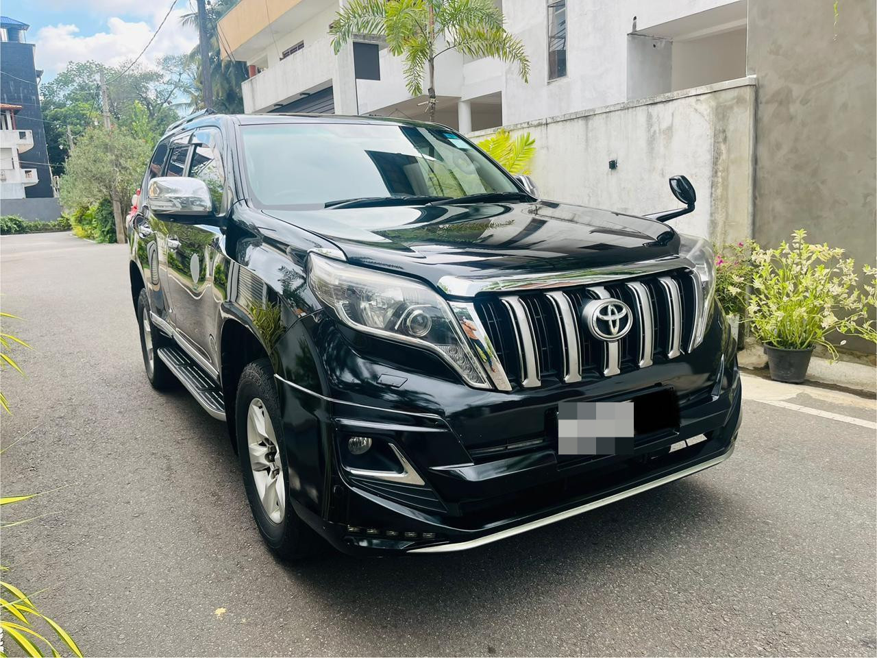 Toyota Land Cruiser Prado 2011 - Used SUV sale in Sri Lanka - patpat.lk
