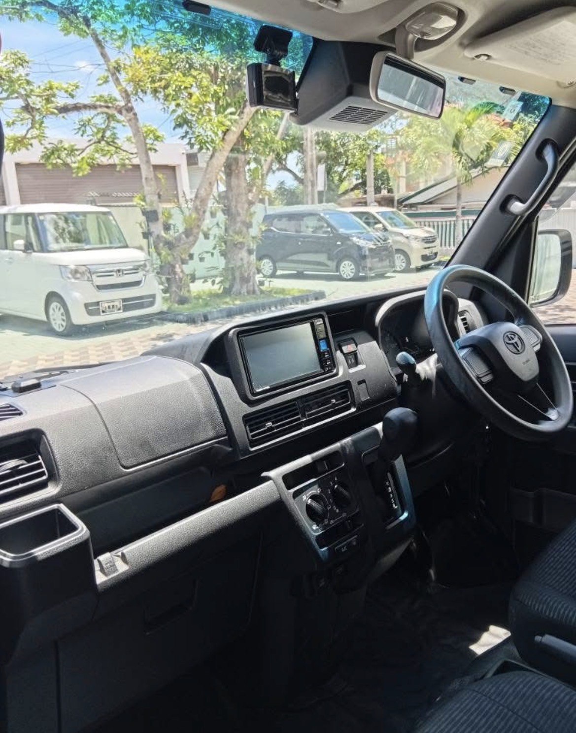 Daihatsu Hijet 2023 - Brand New Van sale in Sri Lanka - patpat.lk