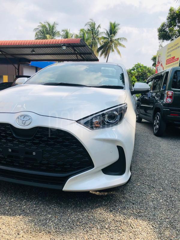 Toyota Yaris 2023 - නැවත සකස් කල කාර් sale in Sri Lanka - patpat.lk