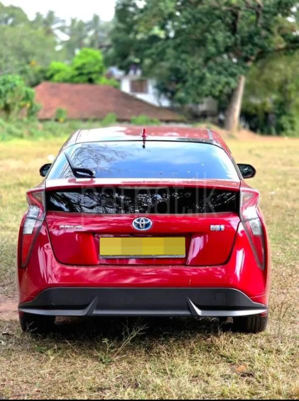 Toyota Prius 2015 - பயன்படுத்தப்பட்டது கார் sale in Sri Lanka - patpat.lk