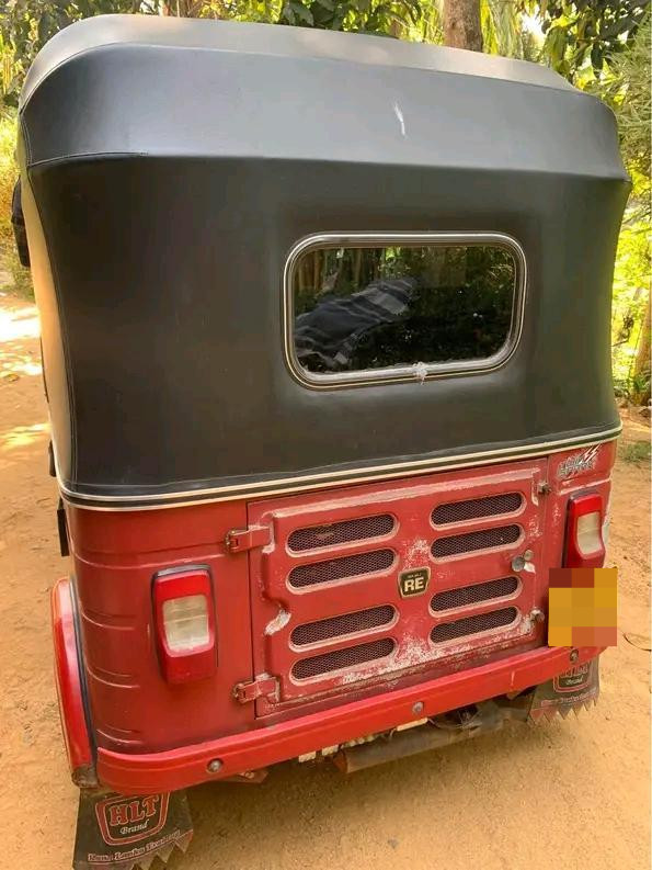 Bajaj Three Wheel 2015 - Used Three wheeler sale in Sri Lanka - patpat.lk