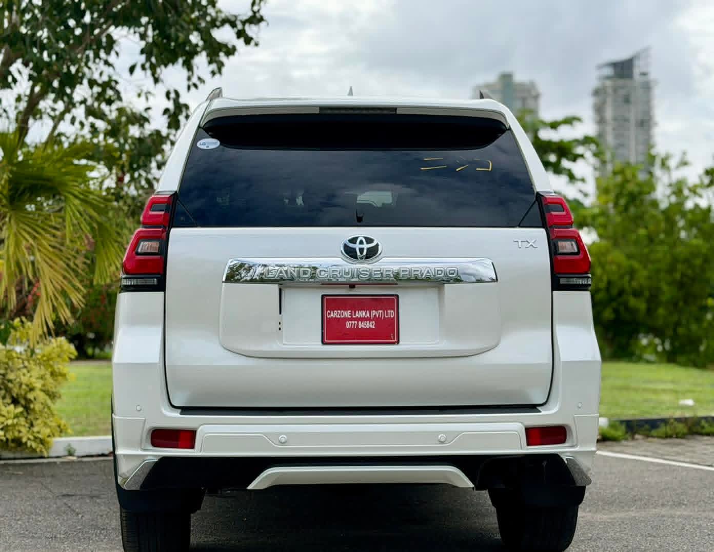 Toyota Land Cruiser 2023 - பயன்படுத்தப்பட்டது SUV sale in Sri Lanka - patpat.lk
