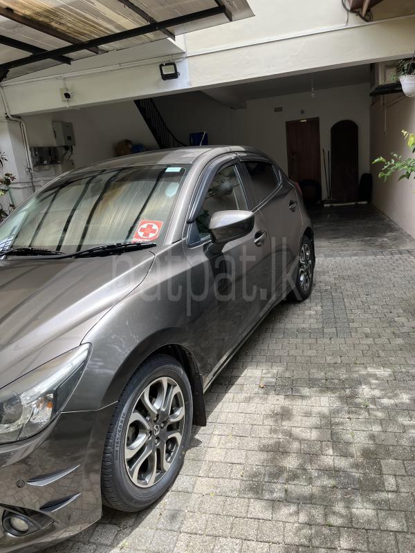 Mazda 2 2016 - භාවිතා කරන ලද කාර් sale in Sri Lanka - patpat.lk