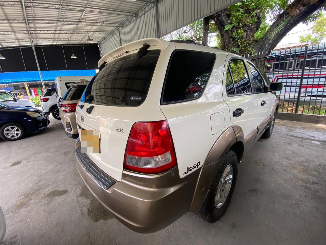 KIA Sorento 2005 - பயன்படுத்தப்பட்டது SUV sale in Sri Lanka - patpat.lk