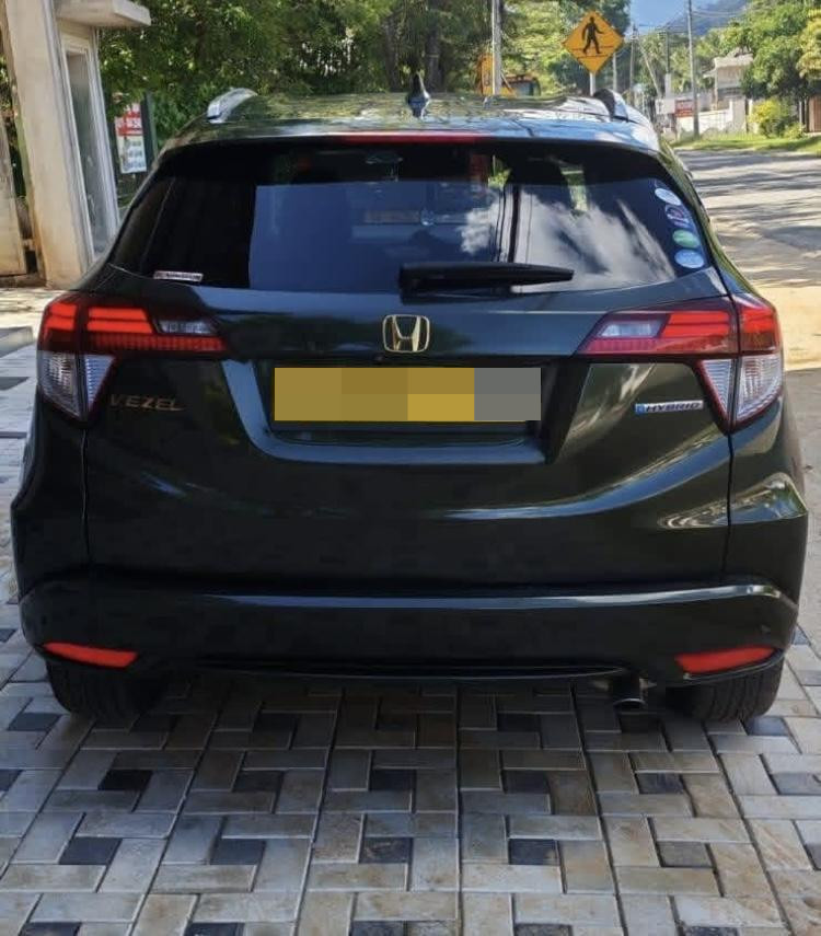 Honda Vezel 2014 - பயன்படுத்தப்பட்டது SUV sale in Sri Lanka - patpat.lk