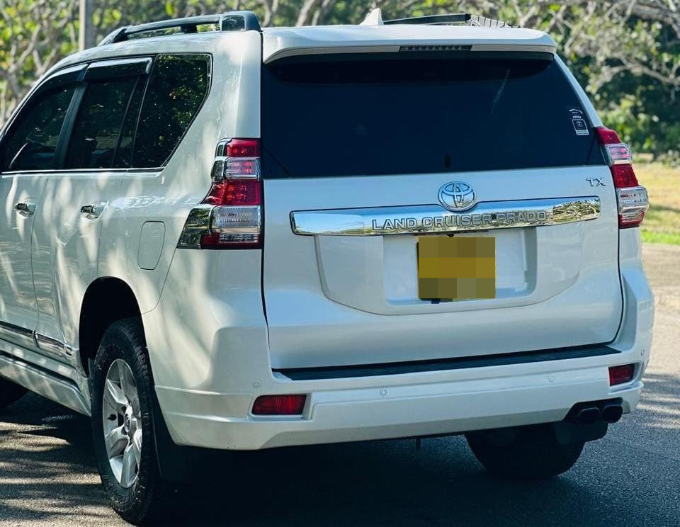 Toyota PRADO 2015 - பயன்படுத்தப்பட்டது SUV sale in Sri Lanka - patpat.lk