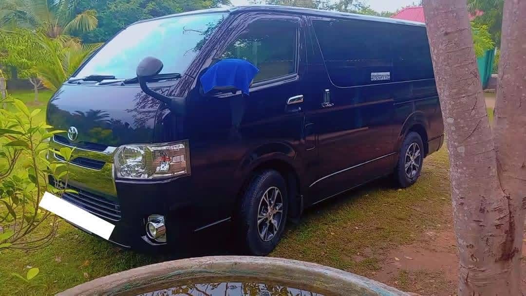 Toyota Hiace 2015 - Used Van sale in Sri Lanka - patpat.lk