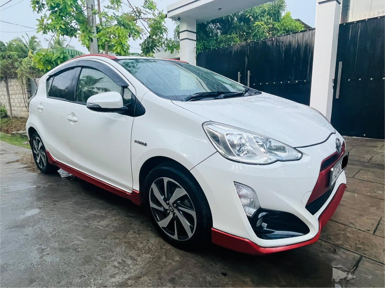 Toyota Aqua 2015 - Used Car sale in Sri Lanka - patpat.lk