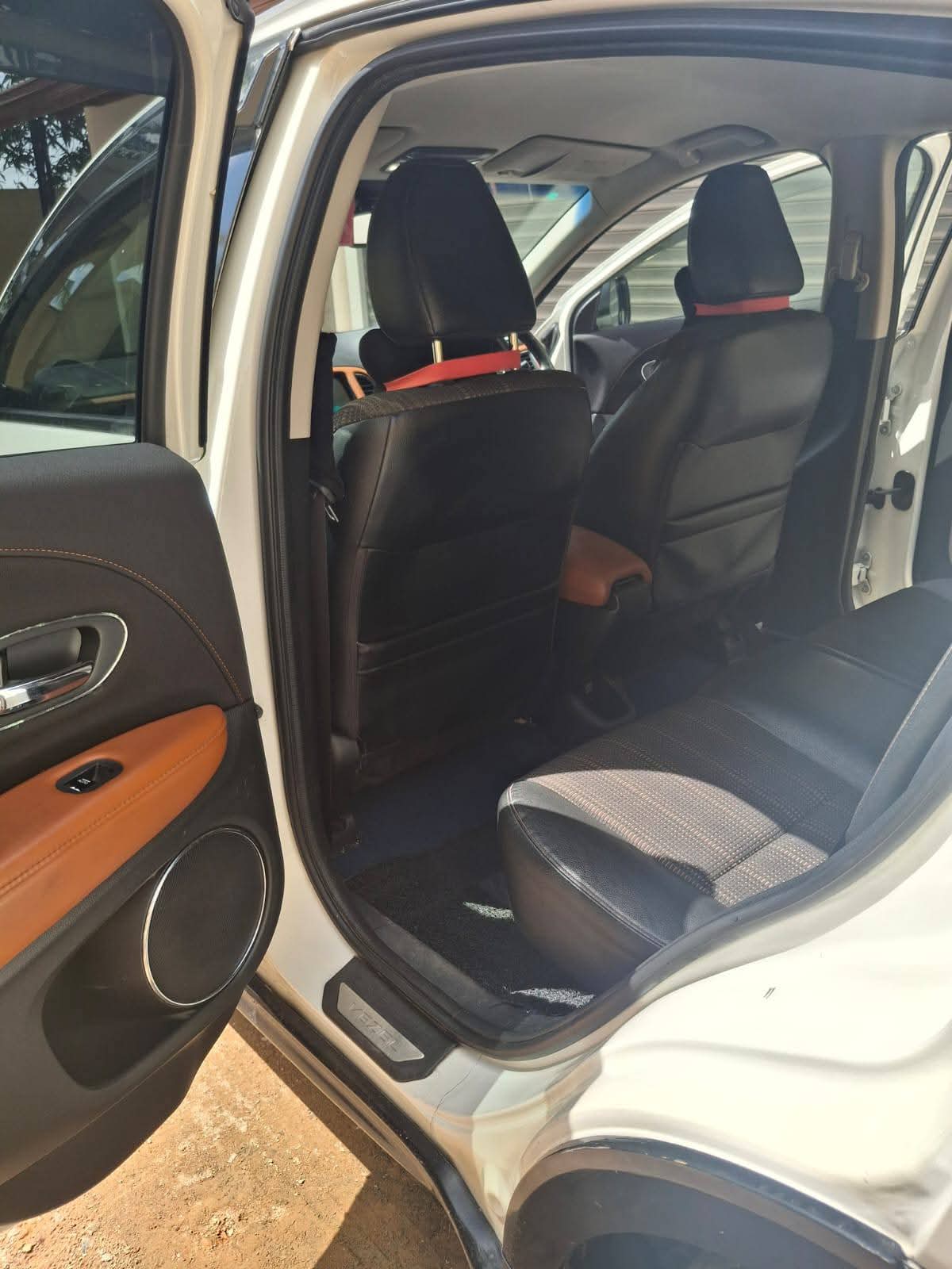 Honda Vezel 2015 - பயன்படுத்தப்பட்டது SUV sale in Sri Lanka - patpat.lk