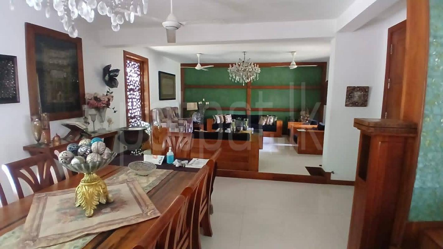 House for Sale in Kollupitiya (Colombo 03)
