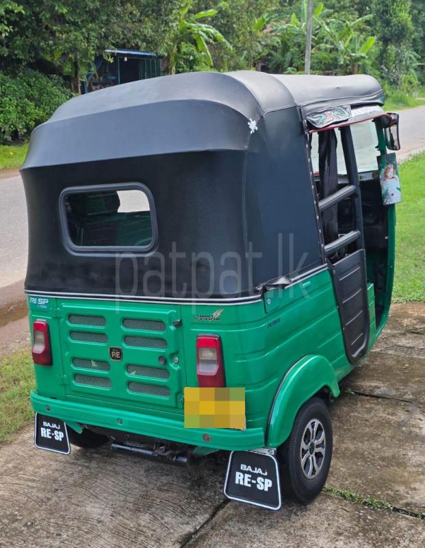 Bajaj Three Wheel 2017 - பயன்படுத்தப்பட்டது முச்சக்கர வண்டி sale in Sri Lanka - patpat.lk