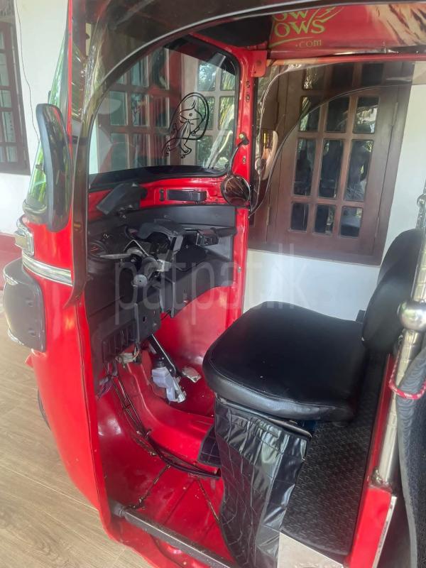 Bajaj Three Wheel 2014 - Used Three wheeler sale in Sri Lanka - patpat.lk