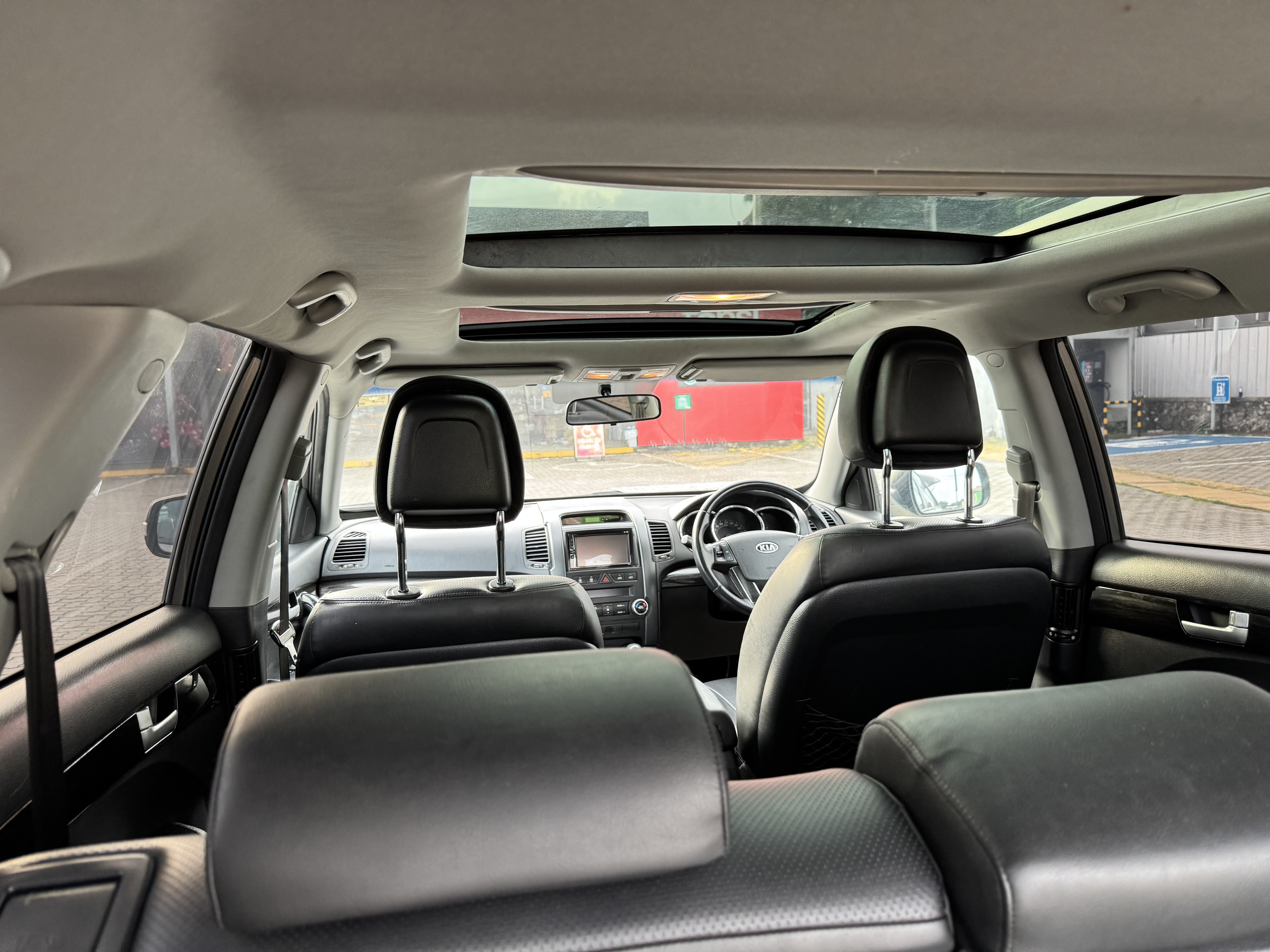 KIA Sorento 2011 - பயன்படுத்தப்பட்டது SUV sale in Sri Lanka - patpat.lk