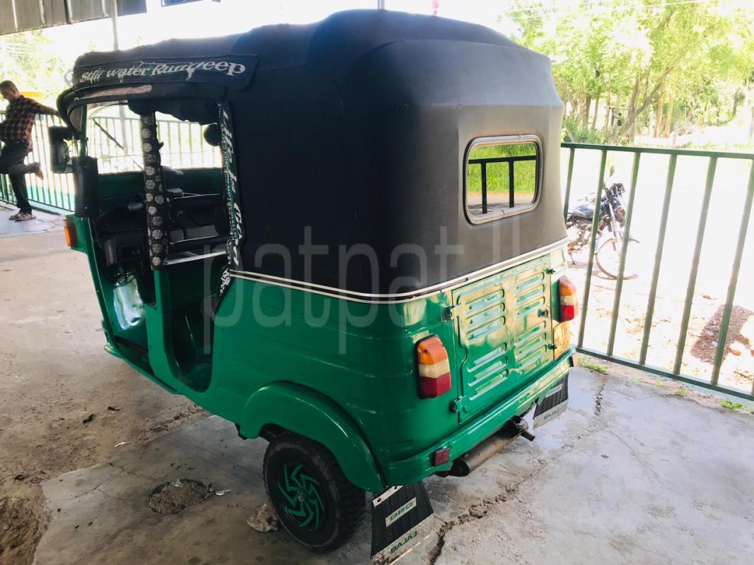Bajaj Three Wheel 2010 - Reconditioned Three wheeler sale in Sri Lanka - patpat.lk