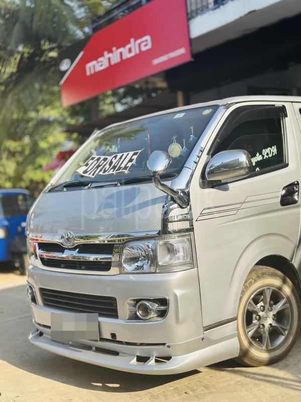 Toyota Hiace 2007 - பயன்படுத்தப்பட்டது வேன் sale in Sri Lanka - patpat.lk
