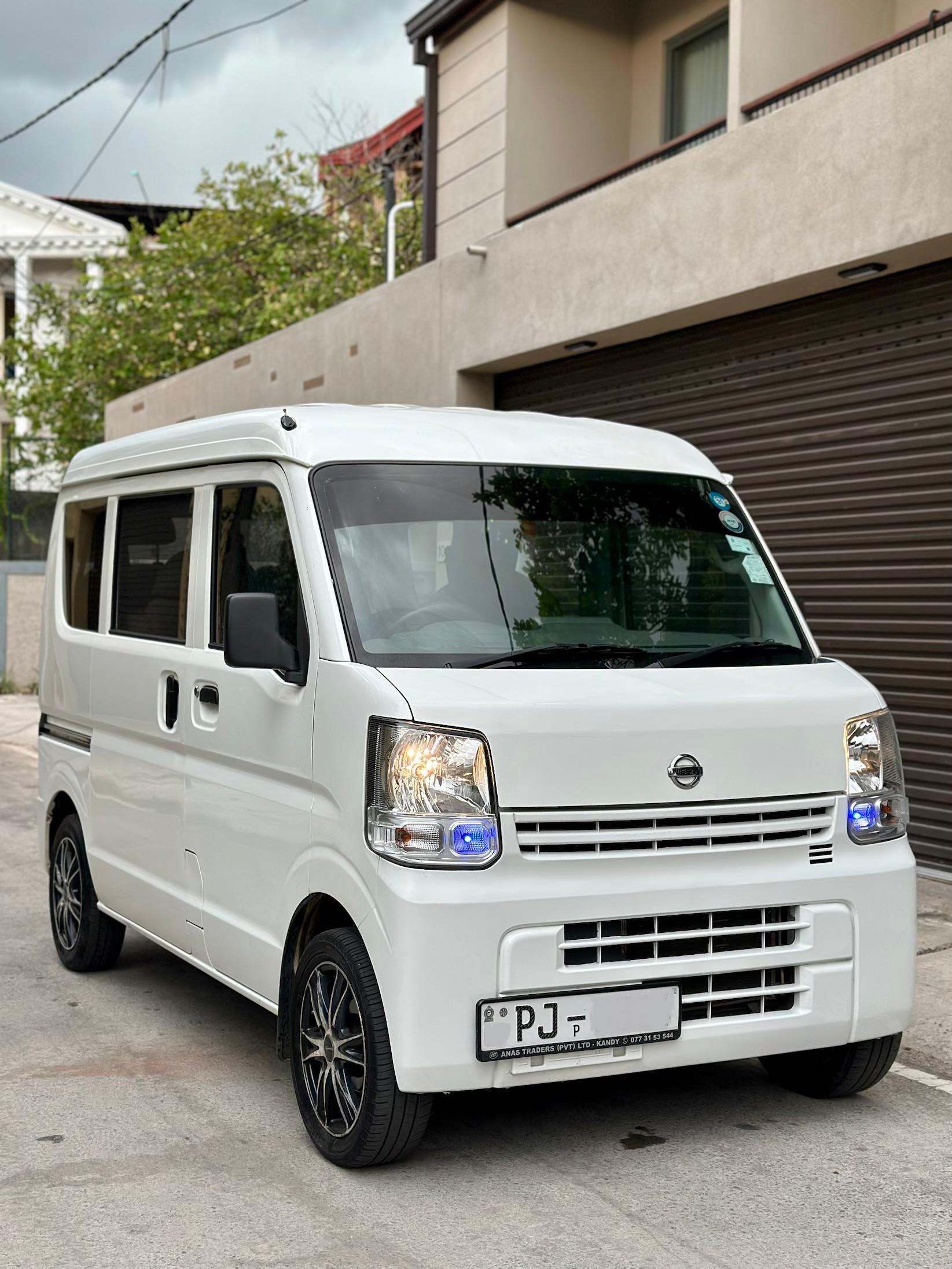 Nissan NV100 2018 - භාවිතා කරන ලද වෑන් රථය sale in Sri Lanka - patpat.lk
