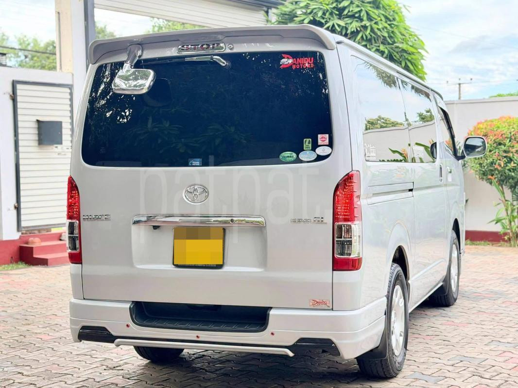 Toyota Hiace 2013 - Used Van sale in Sri Lanka - patpat.lk