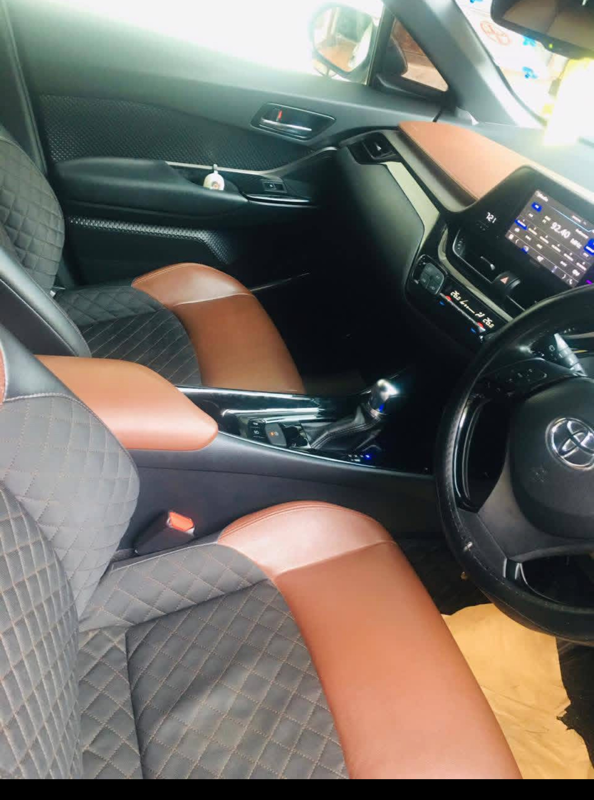 Toyota CHR 2019 - பயன்படுத்தப்பட்டது SUV sale in Sri Lanka - patpat.lk