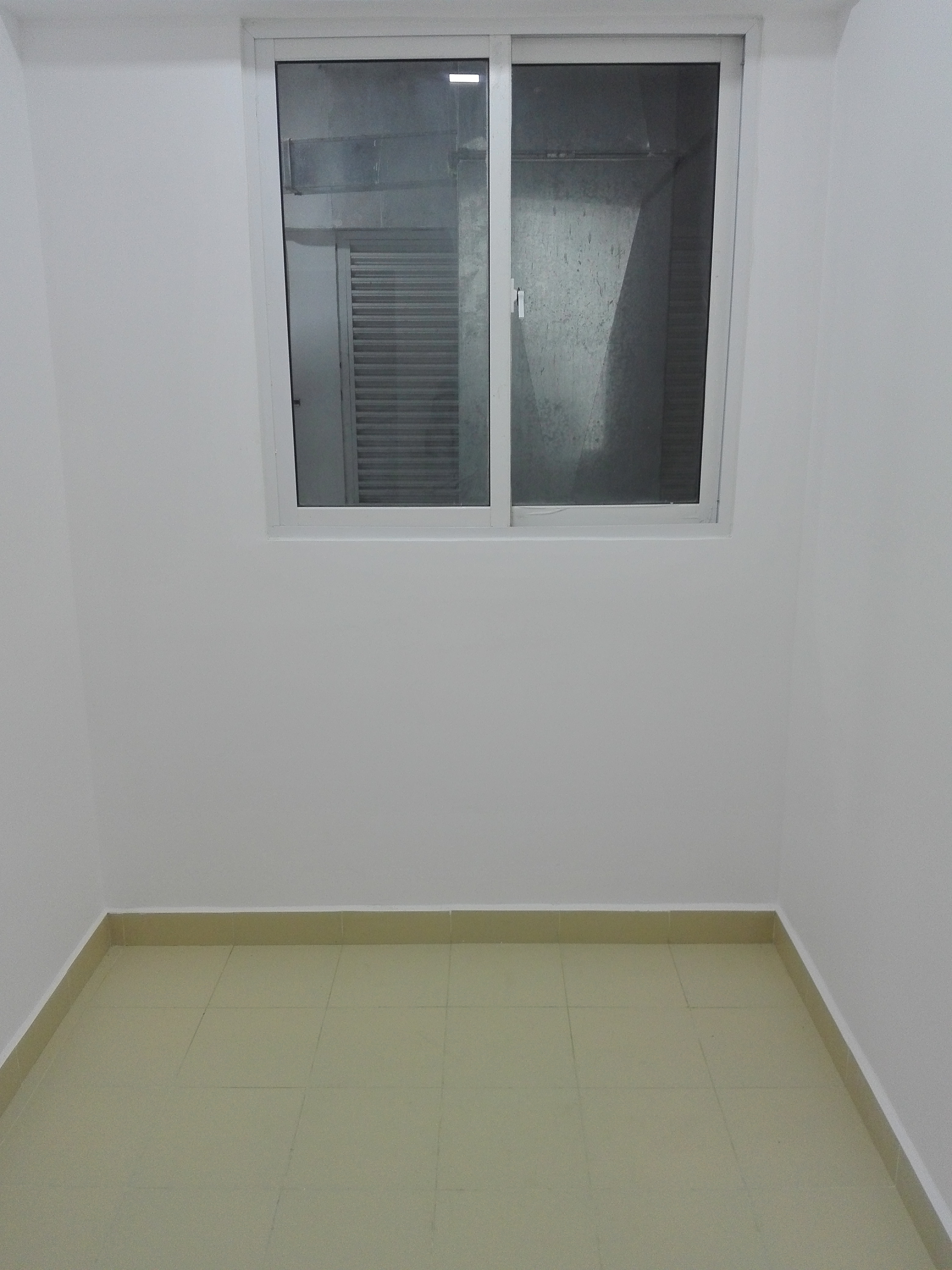 Unfurnished Apartment for Rent in Slave Island (Colombo 02)