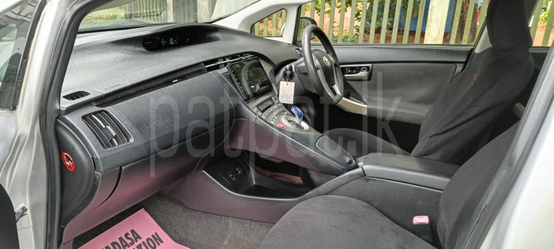 Toyota PRIUS G GRADE 2012 - பயன்படுத்தப்பட்டது கார் sale in Sri Lanka - patpat.lk