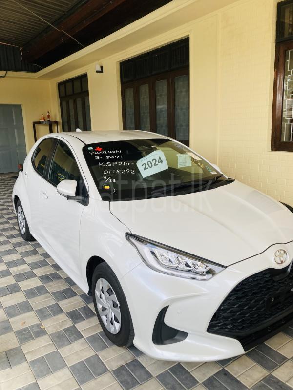 Toyota Yaris 2024 - අලුත් කාර් sale in Sri Lanka - patpat.lk