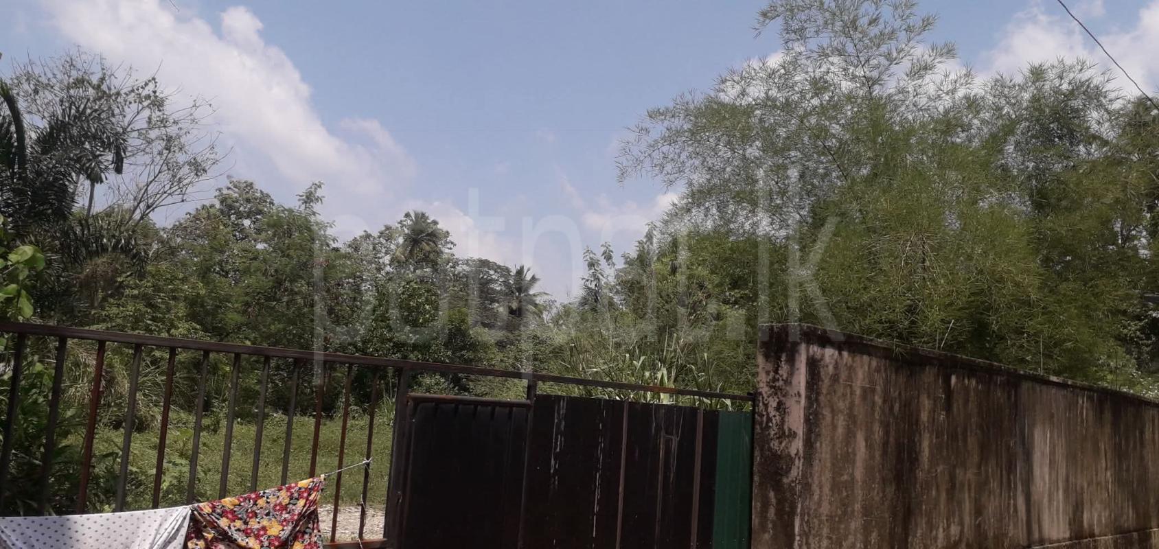 Commercial Land for Sale in Avissawella