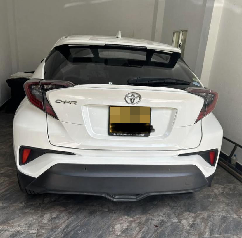 Toyota CHR 2018 - பயன்படுத்தப்பட்டது SUV sale in Sri Lanka - patpat.lk
