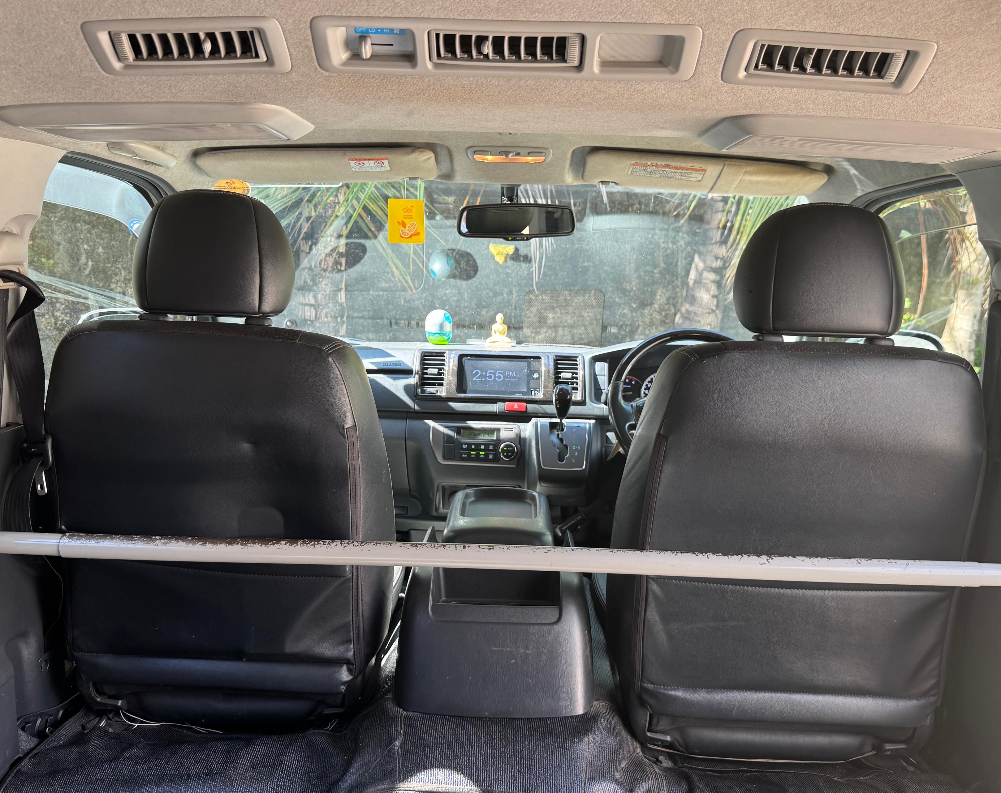 Toyota Hiace 2017 - භාවිතා කරන ලද වෑන් රථය sale in Sri Lanka - patpat.lk