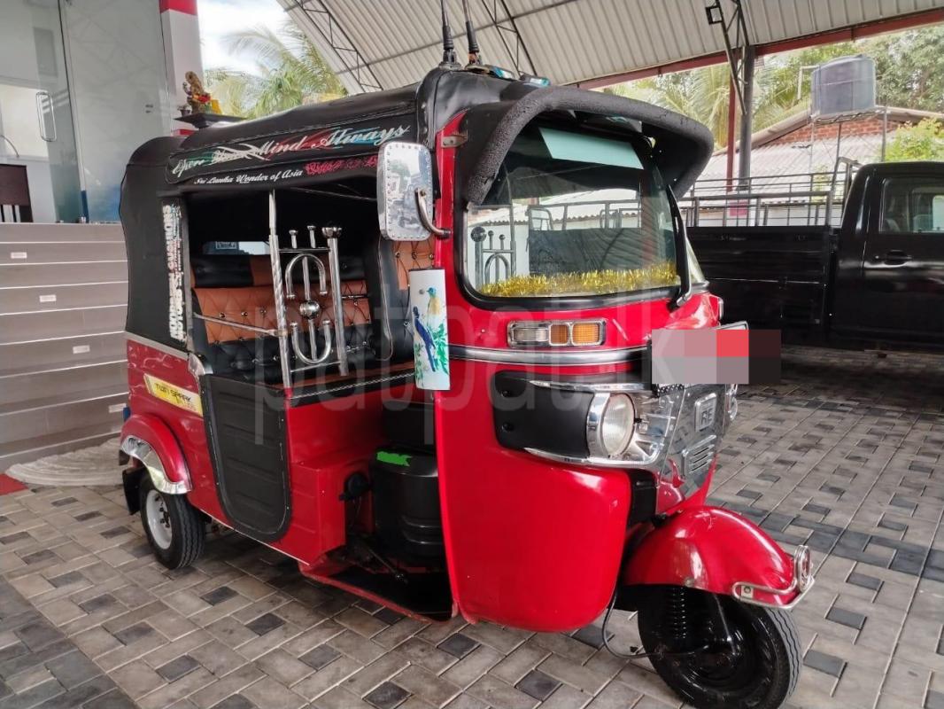Bajaj Three Wheel 2015 - Used Three wheeler sale in Sri Lanka - patpat.lk