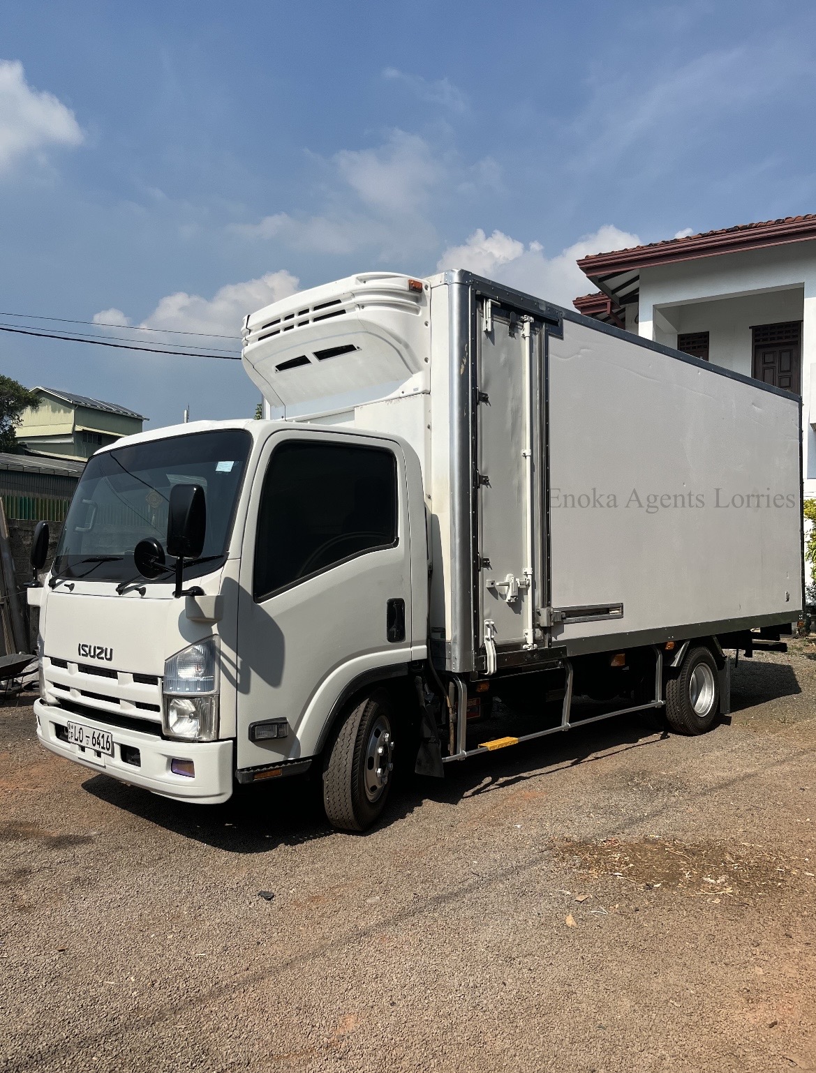 Isuzu ELF 2010