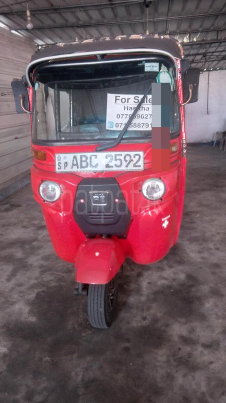 Bajaj Three Wheel 2015 - பயன்படுத்தப்பட்டது முச்சக்கர வண்டி sale in Sri Lanka - patpat.lk