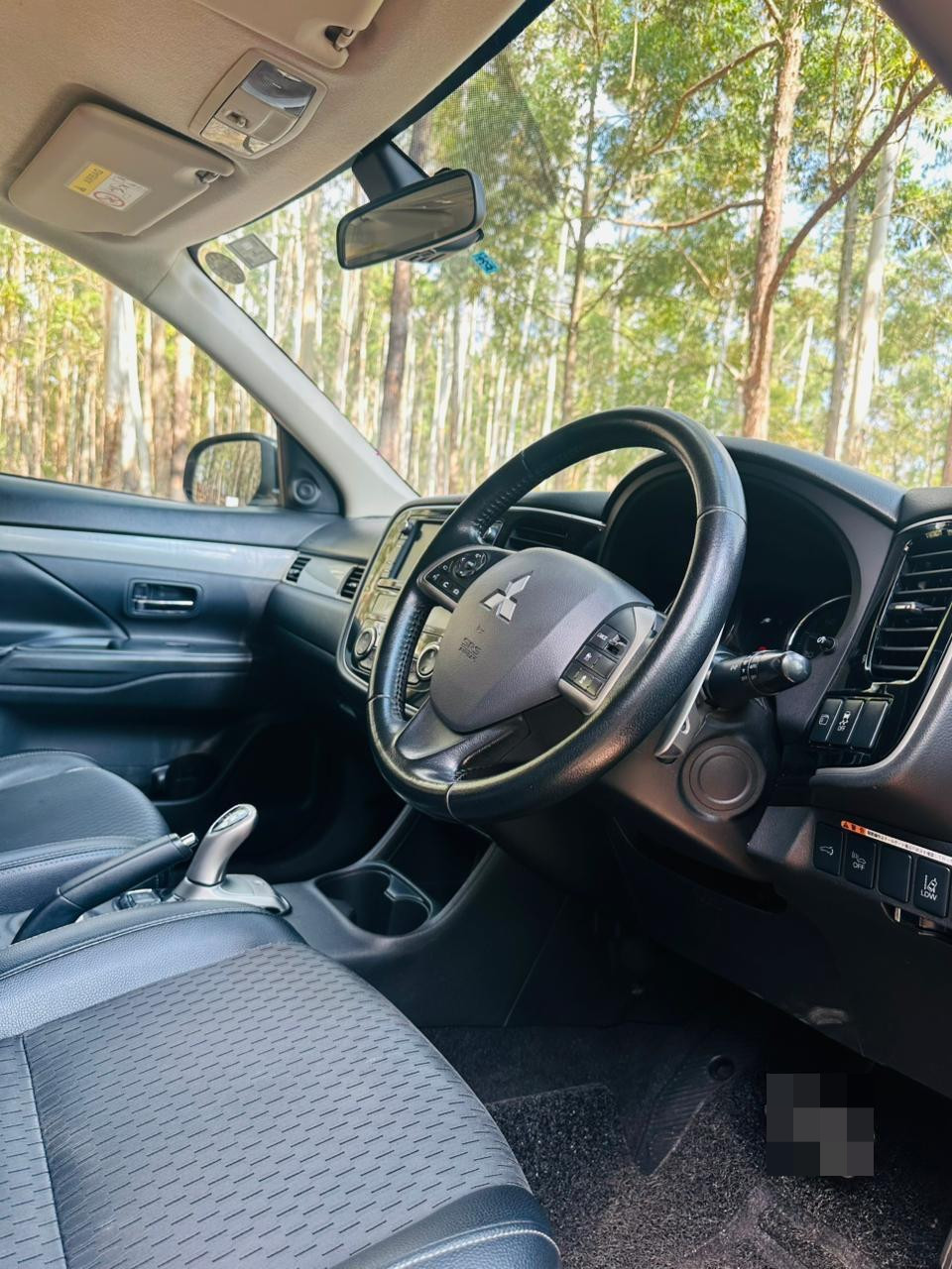 Mitsubishi Outlander 2014 - பயன்படுத்தப்பட்டது SUV sale in Sri Lanka - patpat.lk