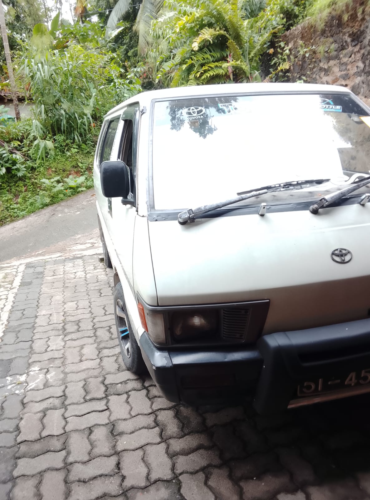 Toyota TownAce 1985 - Used Van sale in Sri Lanka - patpat.lk