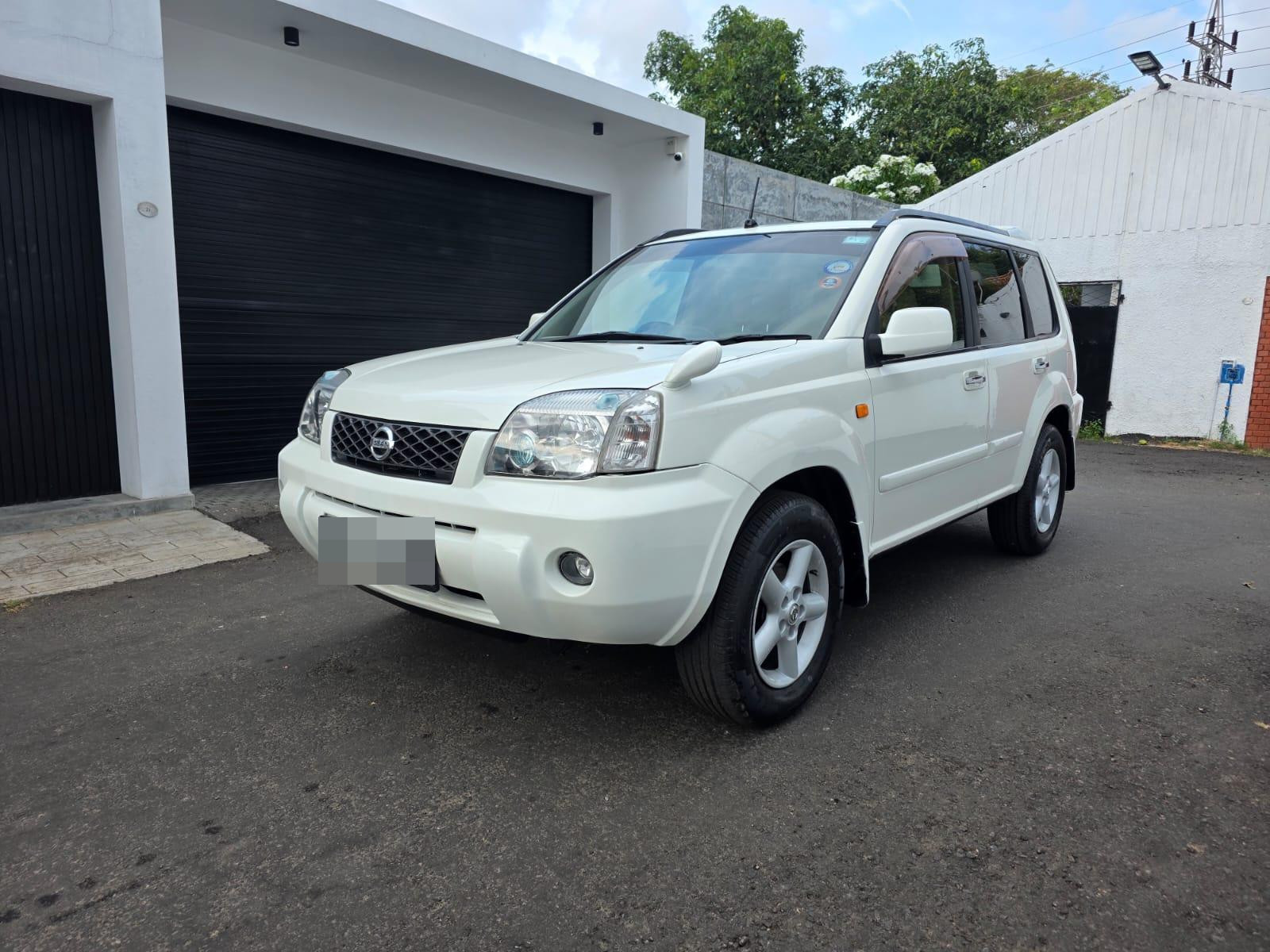 Nissan X Trail 2001 - பயன்படுத்தப்பட்டது SUV sale in Sri Lanka - patpat.lk
