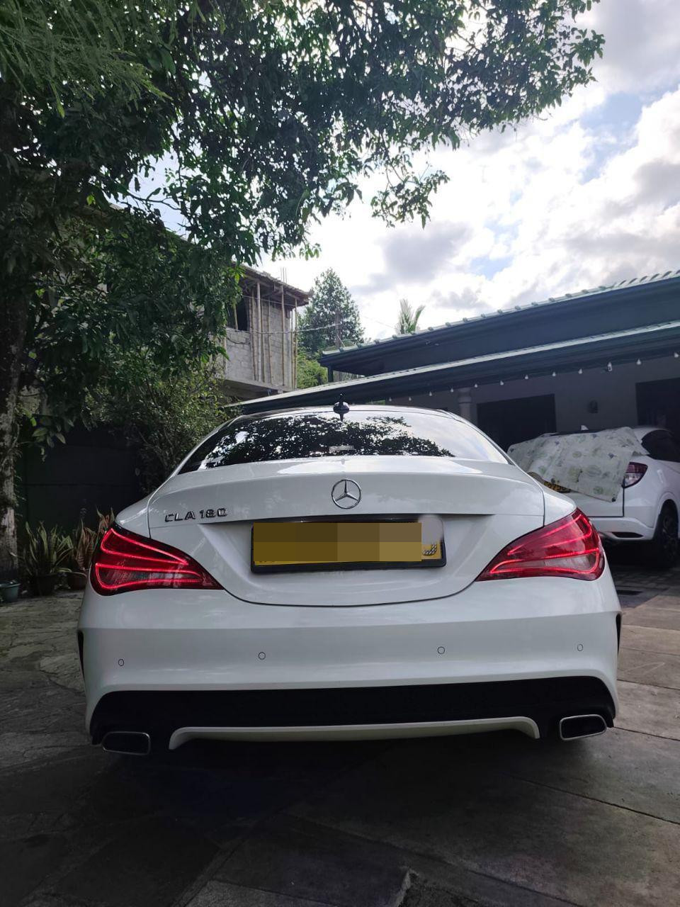 Mercedes Benz CLA180 2018 - பயன்படுத்தப்பட்டது கார் sale in Sri Lanka - patpat.lk