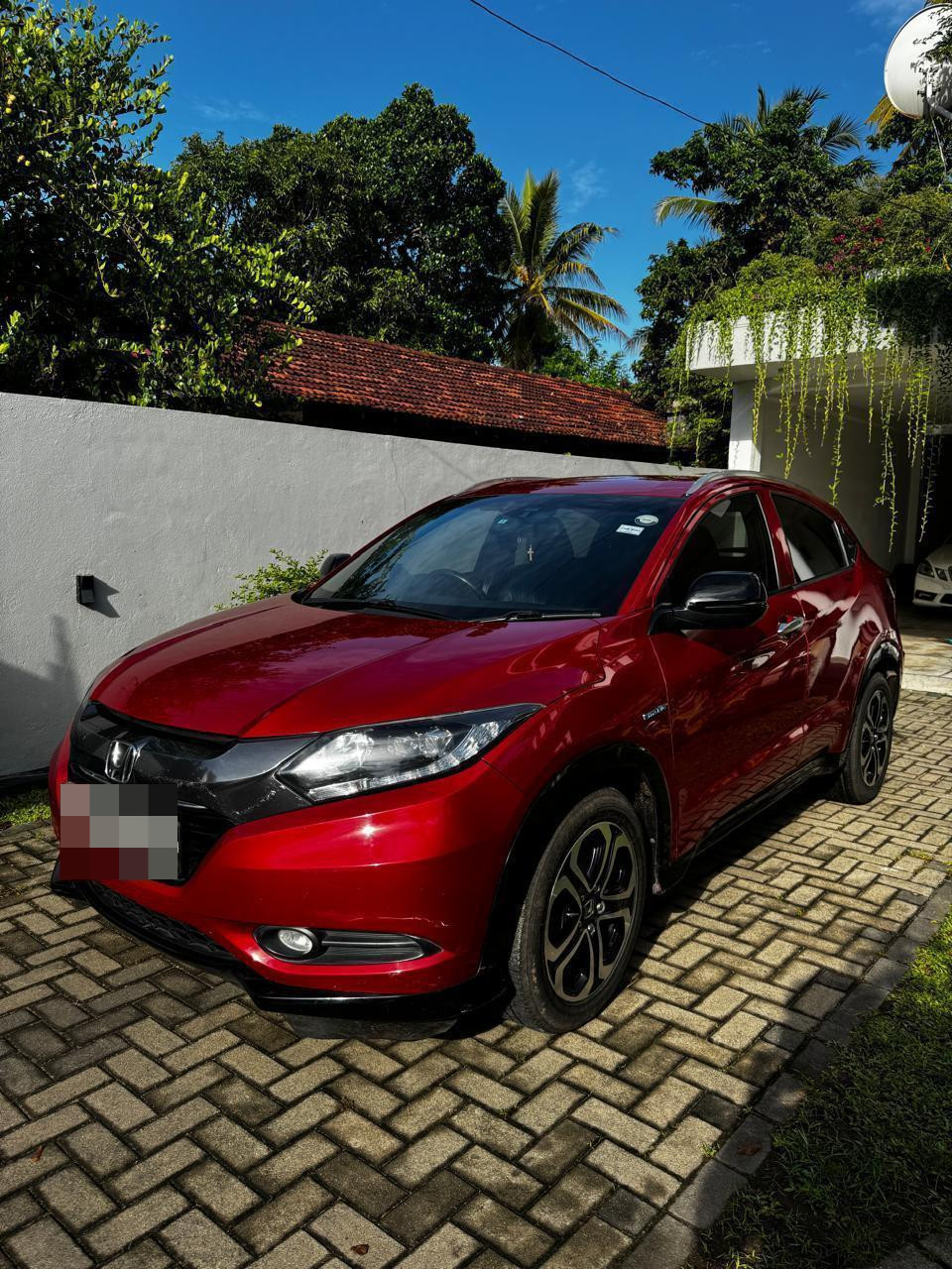 Honda Vezel 2016 - Used SUV sale in Sri Lanka - patpat.lk