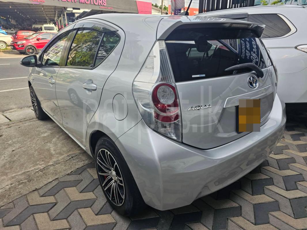 Toyota Aqua 2013 - Used Car sale in Sri Lanka - patpat.lk