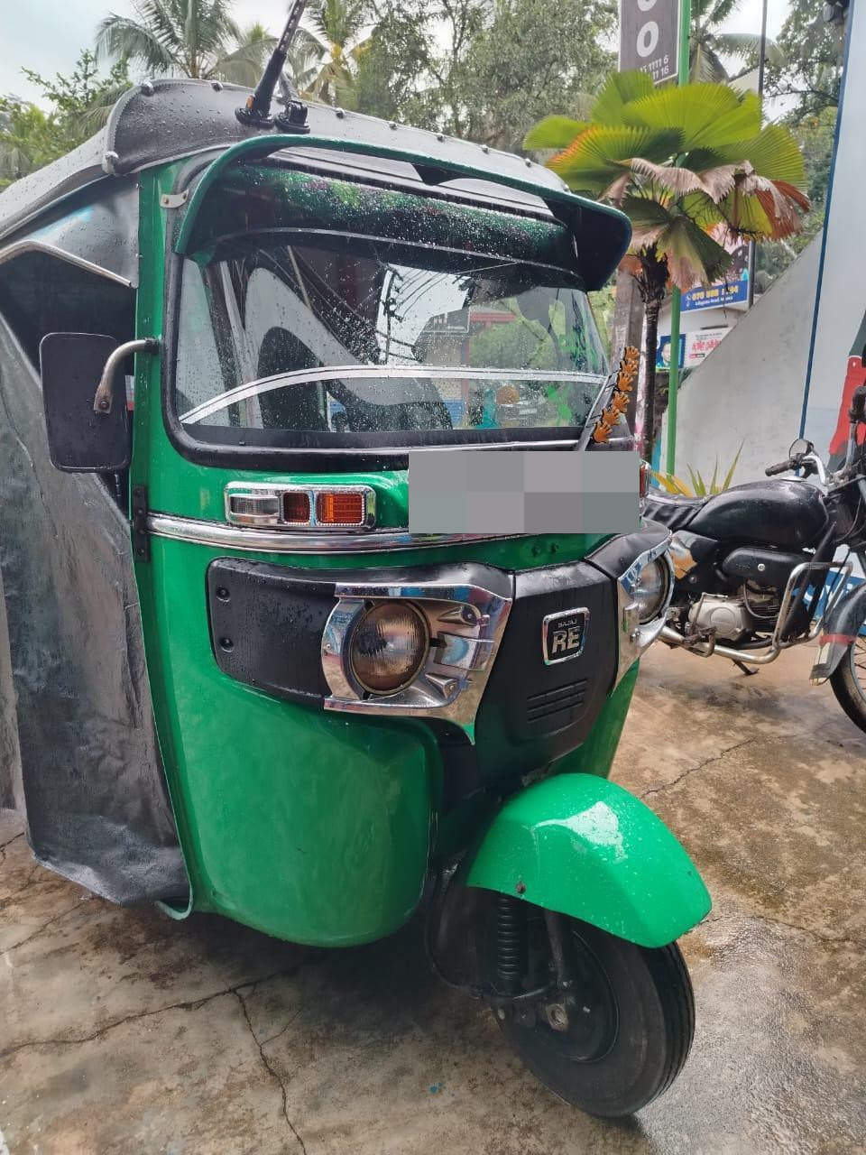 Bajaj 4 stroke 2014 - பயன்படுத்தப்பட்டது முச்சக்கர வண்டி sale in Sri Lanka - patpat.lk