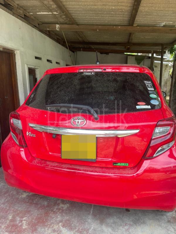 Toyota Vitz 2015 - பயன்படுத்தப்பட்டது கார் sale in Sri Lanka - patpat.lk