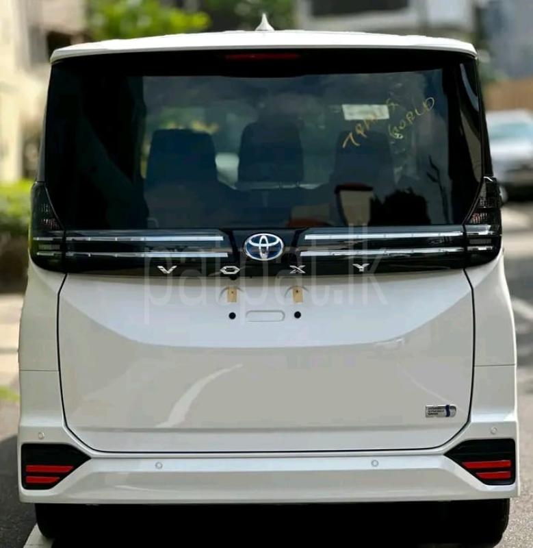 Advertisement image 3